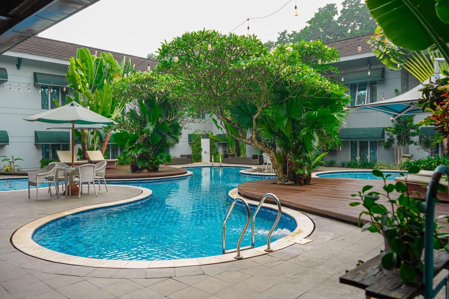Patra Bandung Hotel Exterior photo