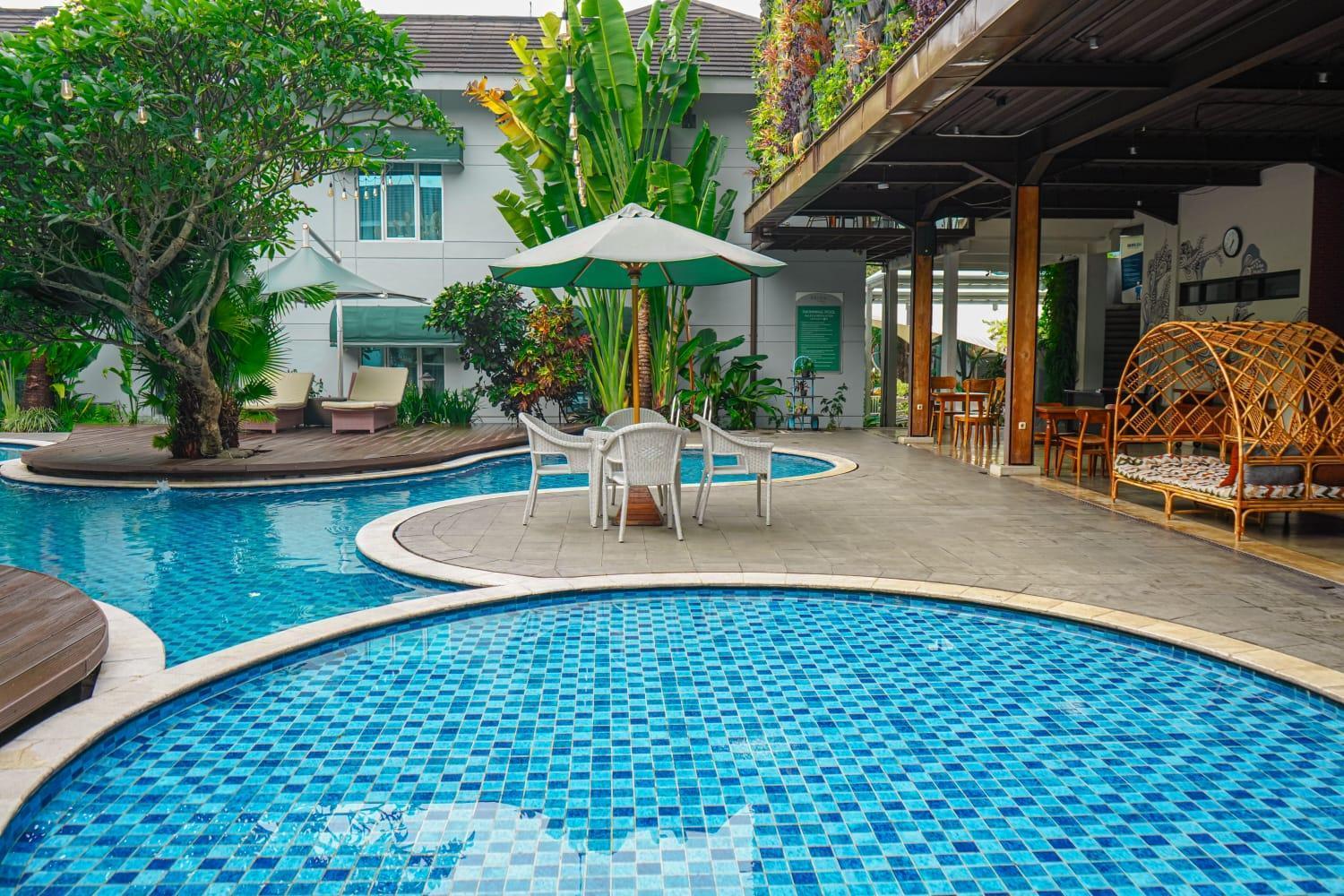 Patra Bandung Hotel Exterior photo