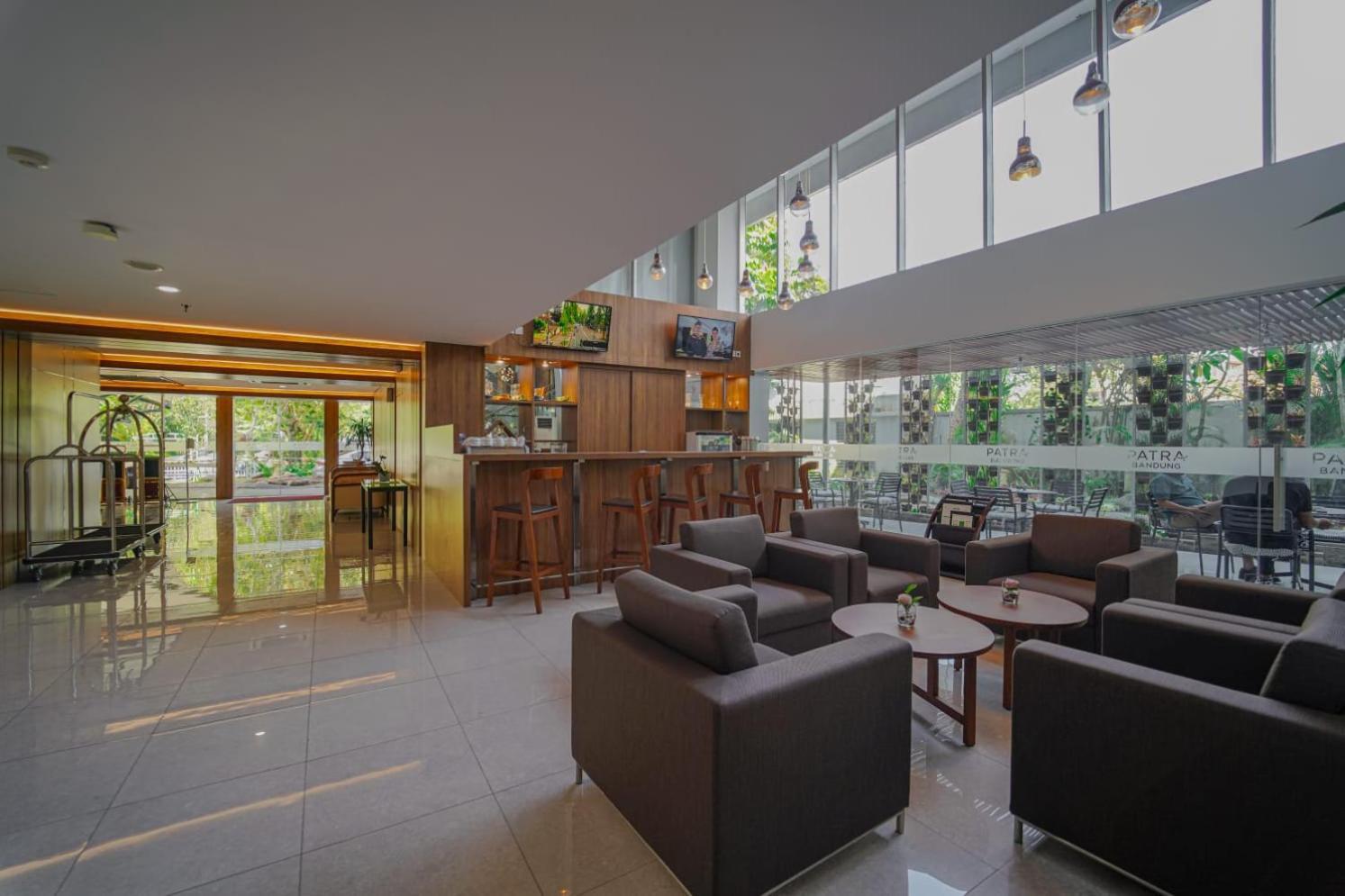 Patra Bandung Hotel Exterior photo