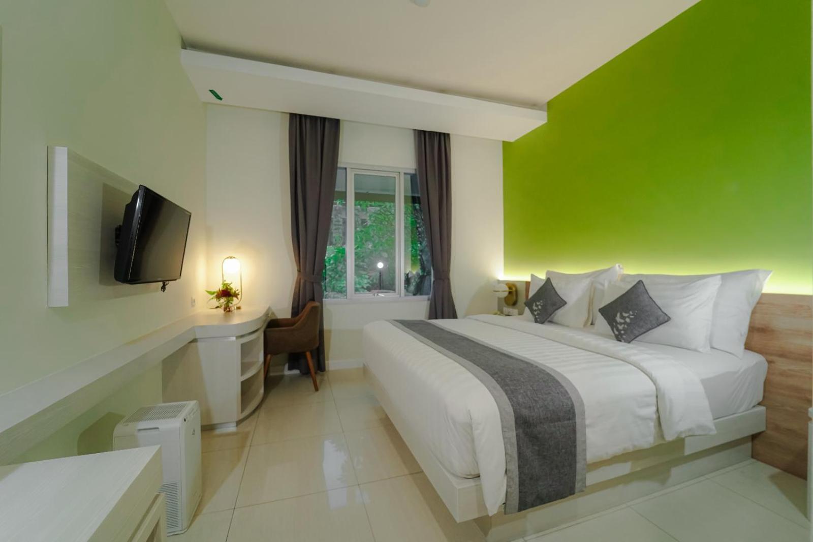 Patra Bandung Hotel Exterior photo