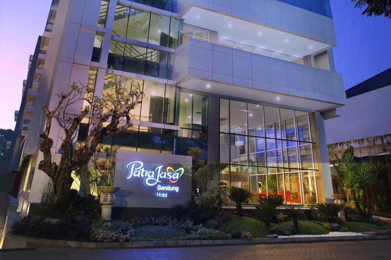 Patra Bandung Hotel Exterior photo