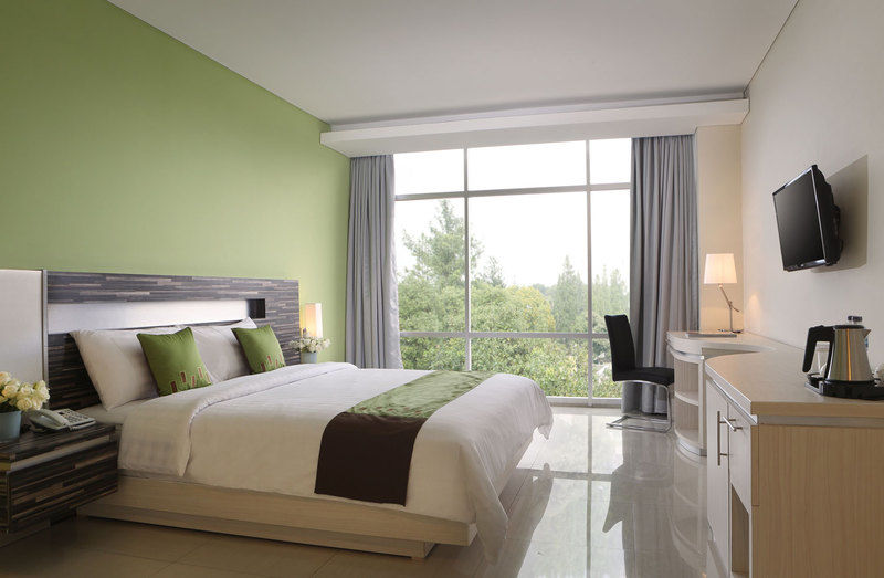 Patra Bandung Hotel Exterior photo